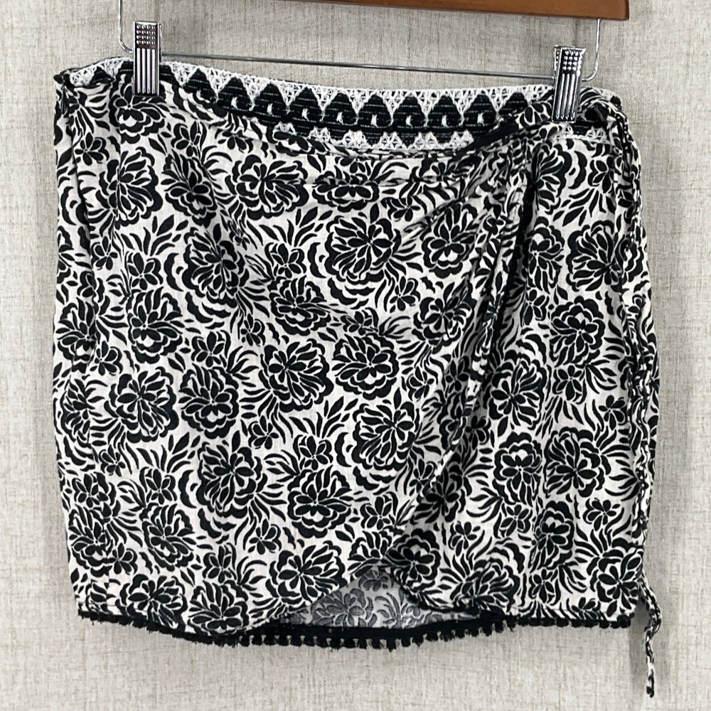 Zara Wrap Skirt Womens L Black White Floral Boho Mini Festival